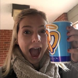 Meet your Posher, Christen